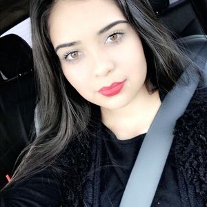 Meet your Posher, Janeth